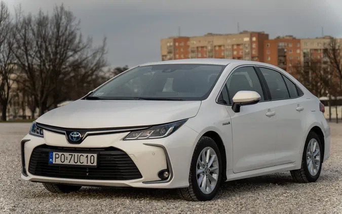 toyota opolskie Toyota Corolla cena 84900 przebieg: 60976, rok produkcji 2021 z Warszawa